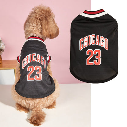Stylowa koszulka dla psa „CHICAGO 23”  – sportowy look, który podbije serca